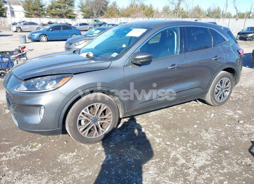 Photo 2 of 2022 Ford Escape SEL (VIN 1FMCU9H68NUA92890)