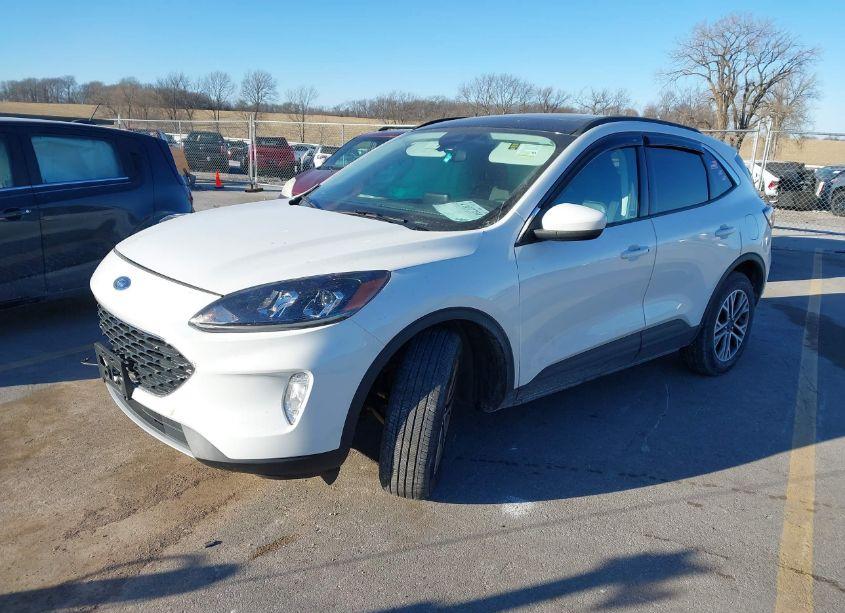 Photo 2 of 2022 Ford Escape SEL (VIN 1FMCU9H68NUB52327)