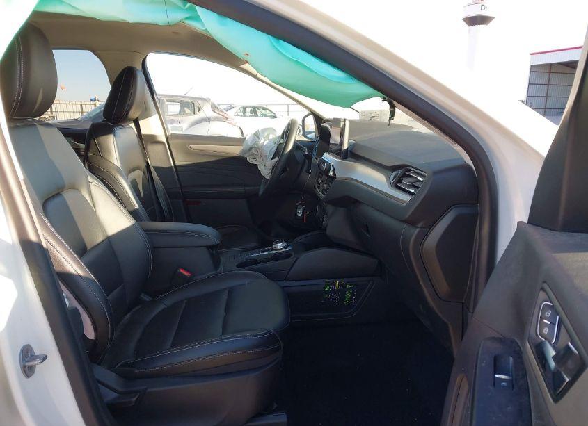 Photo 5 of 2022 Ford Escape SEL (VIN 1FMCU9H68NUB52327)