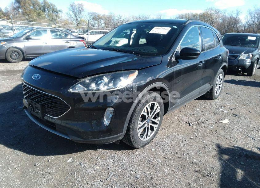 Photo 2 of 2020 Ford Escape SEL (VIN 1FMCU9H69LUA17029)