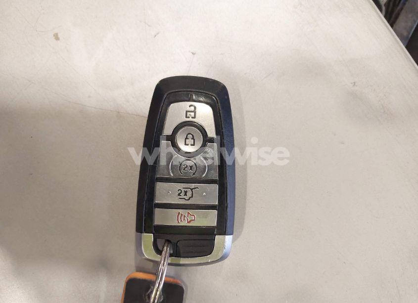 Photo 11 of 2020 Ford Escape SEL (VIN 1FMCU9H69LUB09807)