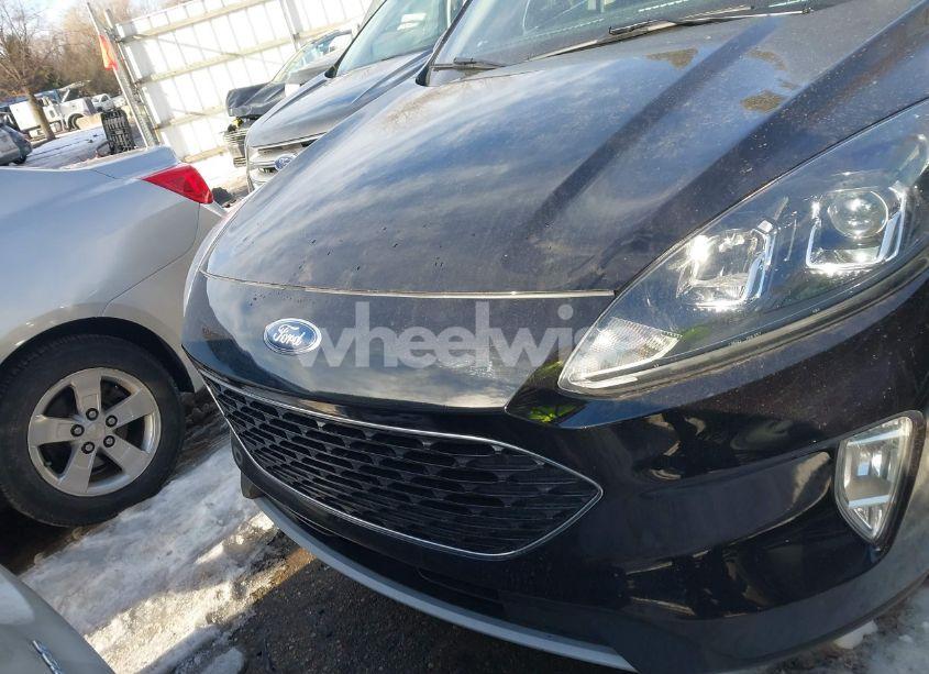 Photo 5 of 2020 Ford Escape SEL (VIN 1FMCU9H69LUB26722)