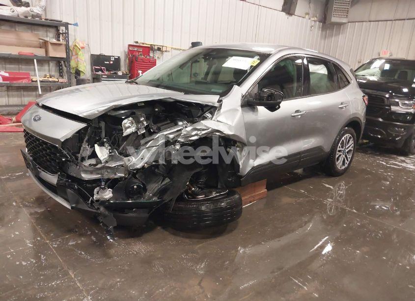 Photo 2 of 2022 Ford Escape SEL (VIN 1FMCU9H69NUA14117)