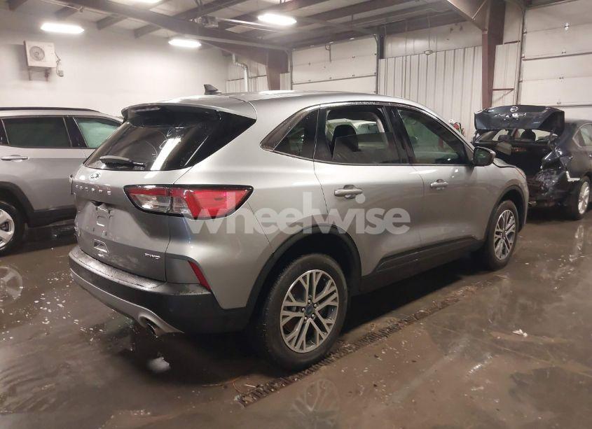 Photo 4 of 2022 Ford Escape SEL (VIN 1FMCU9H69NUA14117)