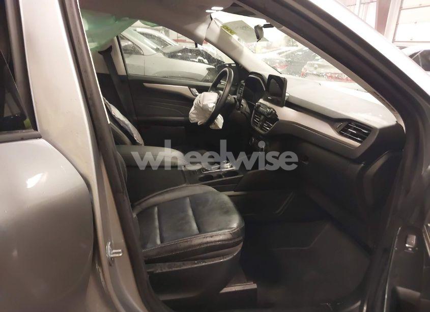 Photo 5 of 2022 Ford Escape SEL (VIN 1FMCU9H69NUA14117)