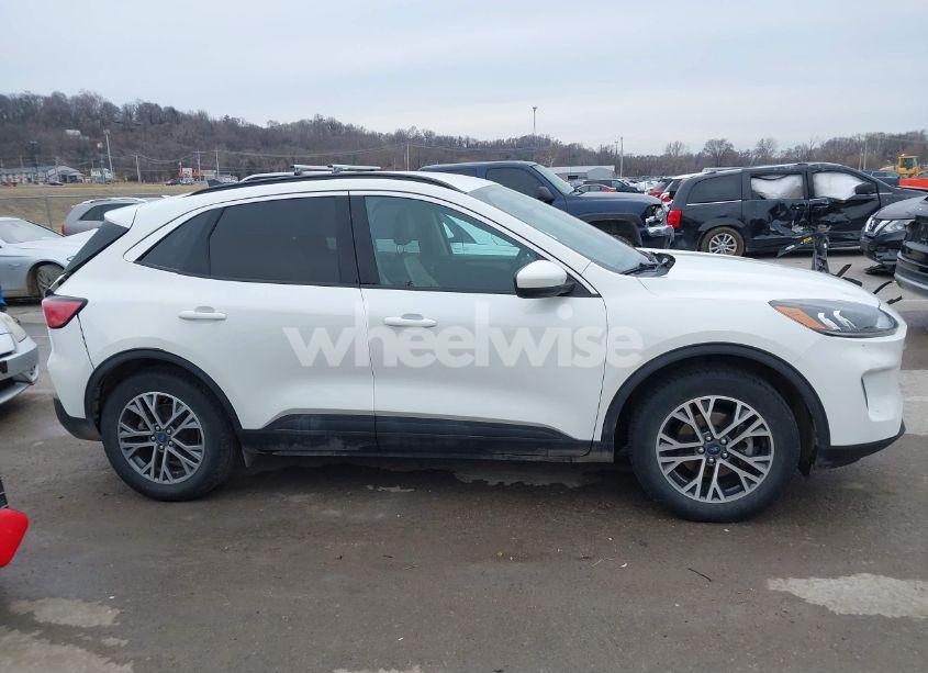 Photo 13 of 2020 Ford Escape SEL (VIN 1FMCU9H6XLUA52288)