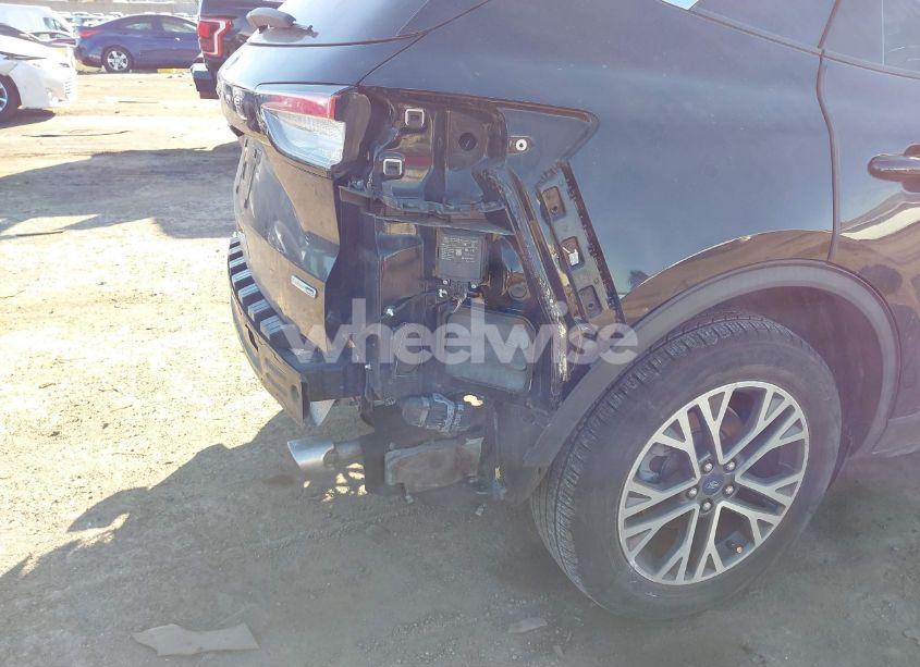 Photo 18 of 2020 Ford Escape SEL (VIN 1FMCU9H6XLUA89647)