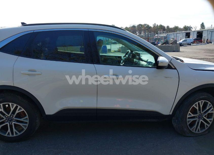 Photo 12 of 2021 Ford Escape SEL (VIN 1FMCU9H6XMUA35833)