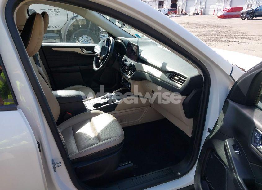 Photo 5 of 2021 Ford Escape SEL (VIN 1FMCU9H6XMUA35833)