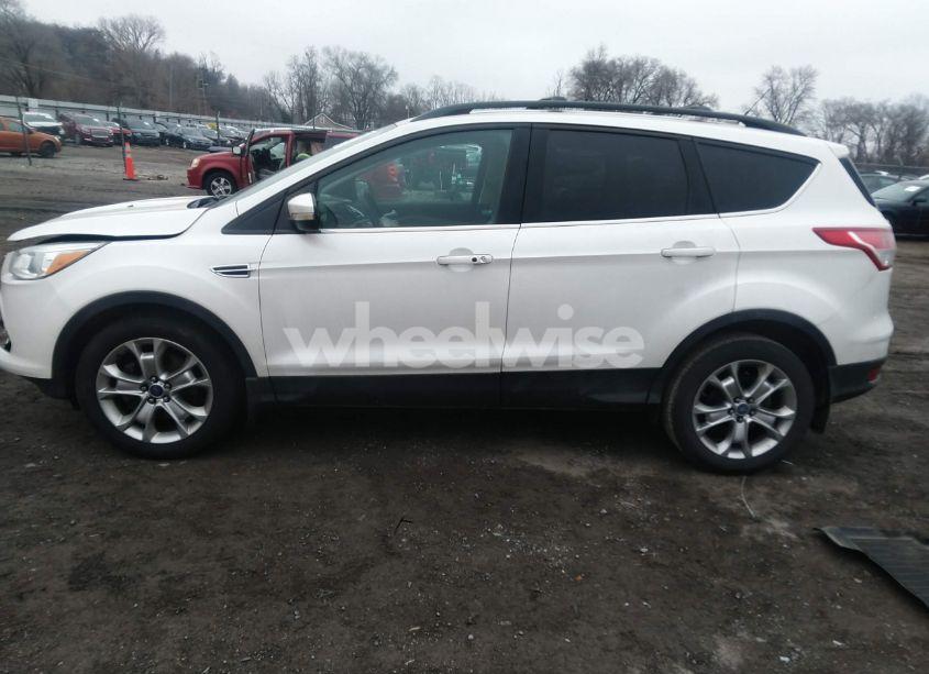 Photo 14 of 2013 Ford Escape SEL (VIN 1FMCU9H90DUC84376)