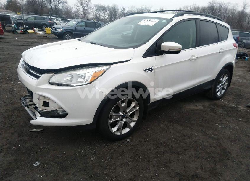 Photo 2 of 2013 Ford Escape SEL (VIN 1FMCU9H90DUC84376)