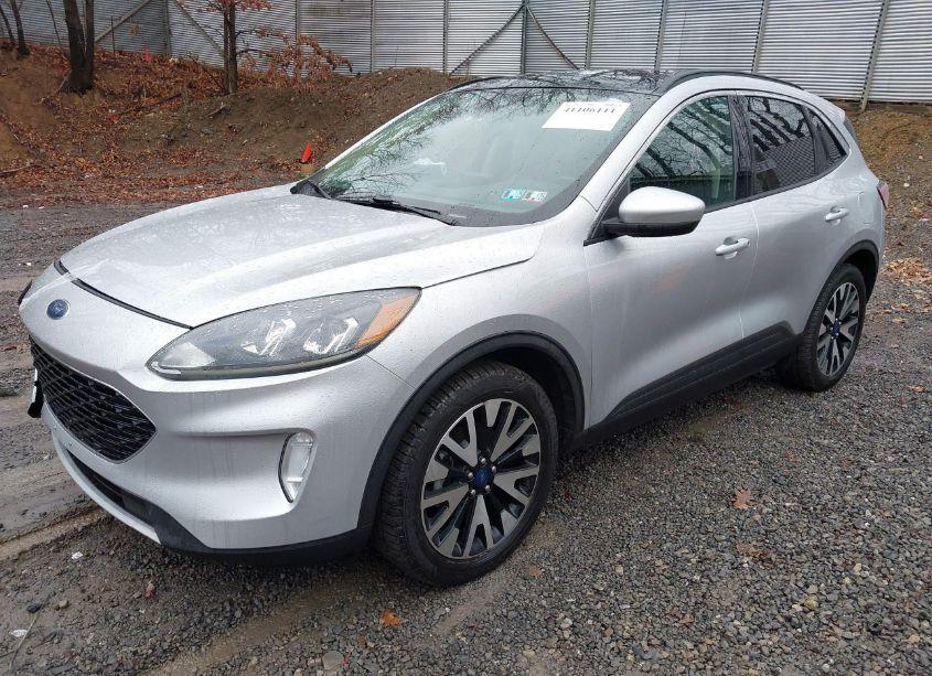 Photo 2 of 2020 Ford Escape SEL (VIN 1FMCU9H91LUA51458)