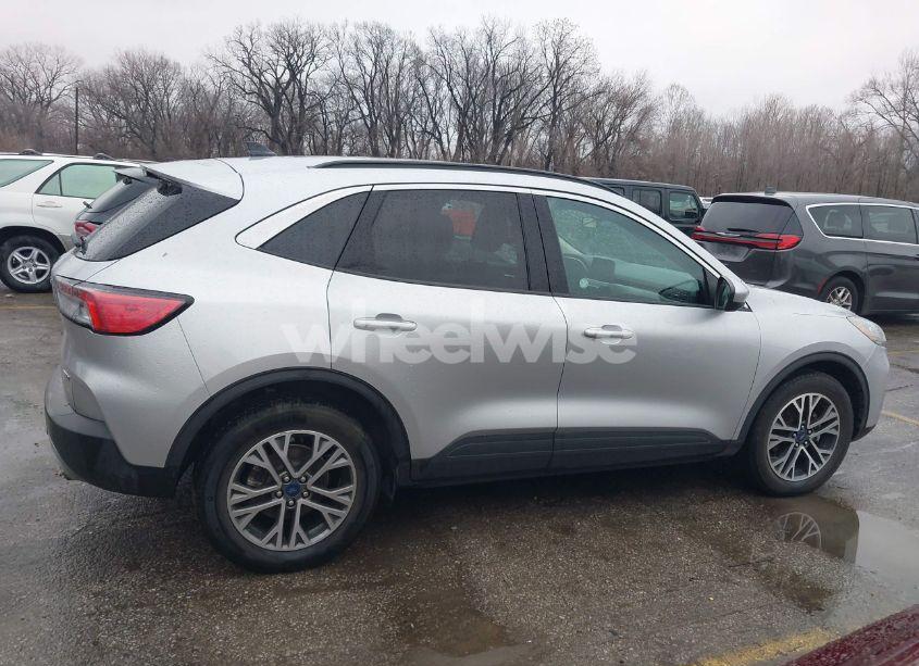 Photo 13 of 2020 Ford Escape SEL (VIN 1FMCU9H91LUA74447)