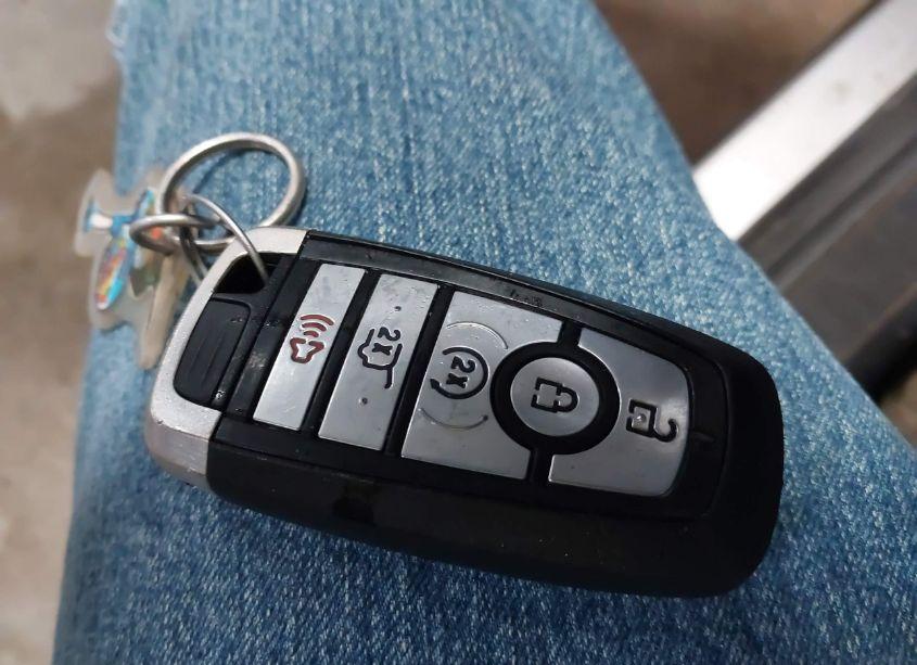 Photo 11 of 2020 Ford Escape SEL (VIN 1FMCU9H91LUB69428)