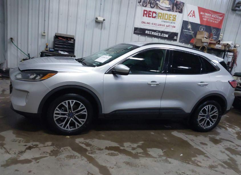 Photo 14 of 2020 Ford Escape SEL (VIN 1FMCU9H91LUB69428)