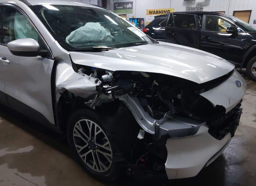 Photo 6 of 2020 Ford Escape SEL (VIN 1FMCU9H91LUB69428)