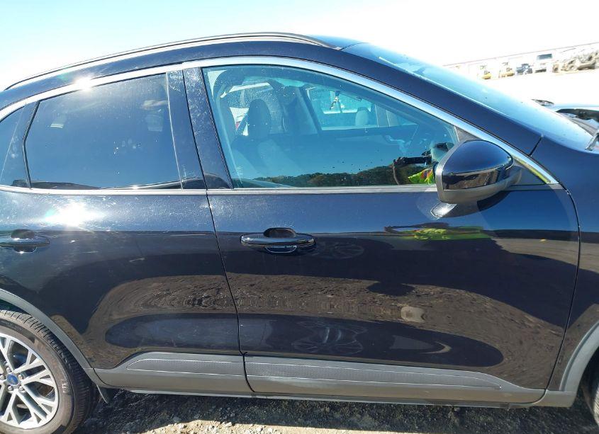 Photo 14 of 2021 Ford Escape SEL (VIN 1FMCU9H91MUB05178)