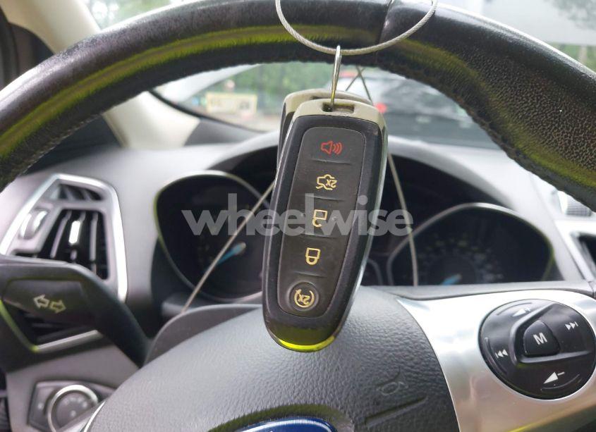 Photo 11 of 2013 Ford Escape SEL (VIN 1FMCU9H92DUA84826)