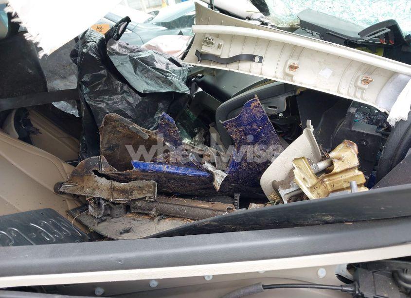 Photo 5 of 2013 Ford Escape SEL (VIN 1FMCU9H92DUC63769)