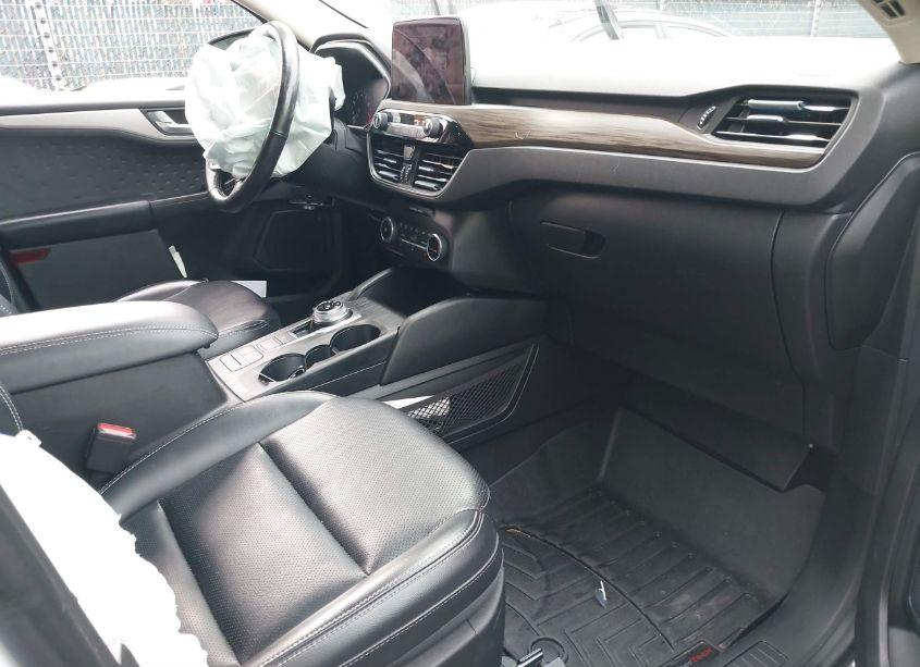 Photo 5 of 2020 Ford Escape SEL (VIN 1FMCU9H92LUA15956)