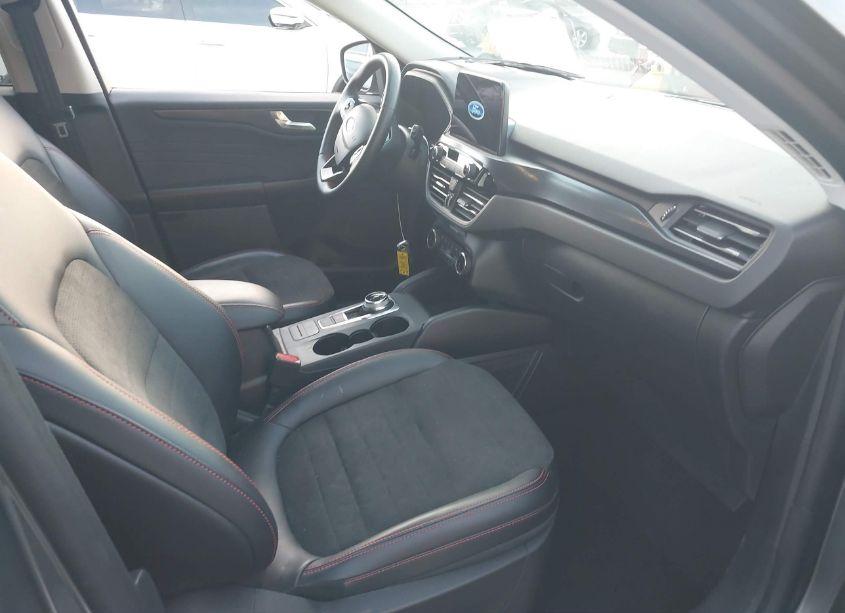 Photo 5 of 2022 Ford Escape SEL (VIN 1FMCU9H92NUB41270)