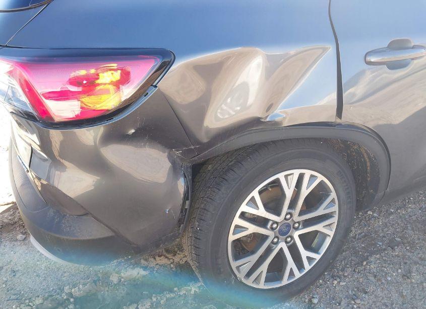 Photo 6 of 2022 Ford Escape SEL (VIN 1FMCU9H93NUA63601)