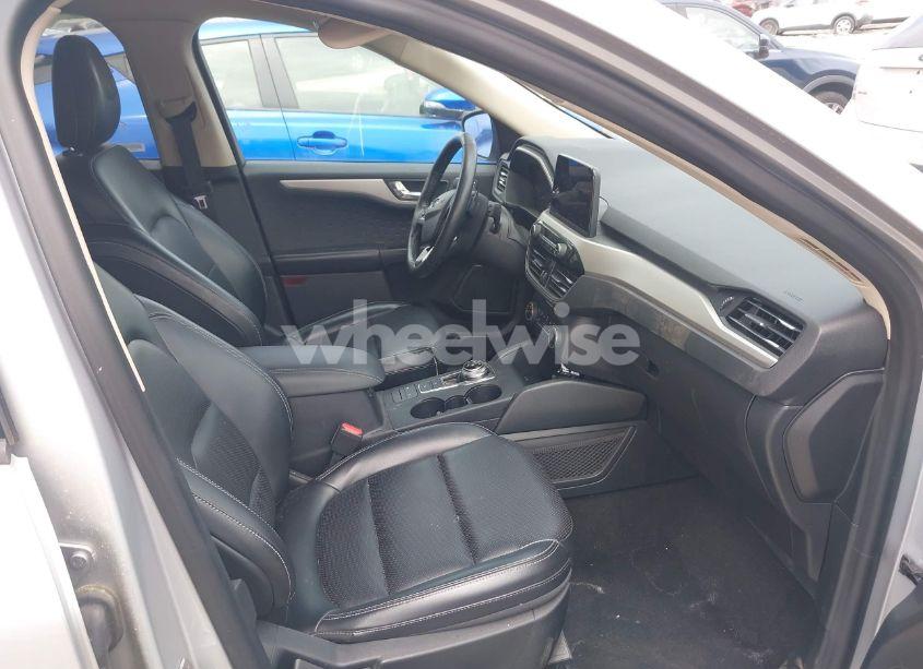 Photo 5 of 2020 Ford Escape SEL (VIN 1FMCU9H94LUA29583)