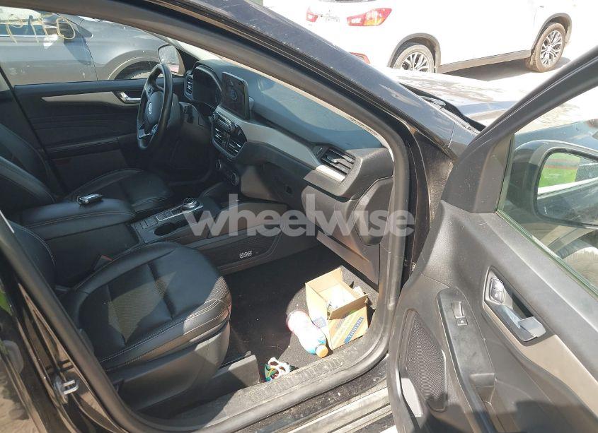 Photo 5 of 2022 Ford Escape SEL (VIN 1FMCU9H94NUA45592)