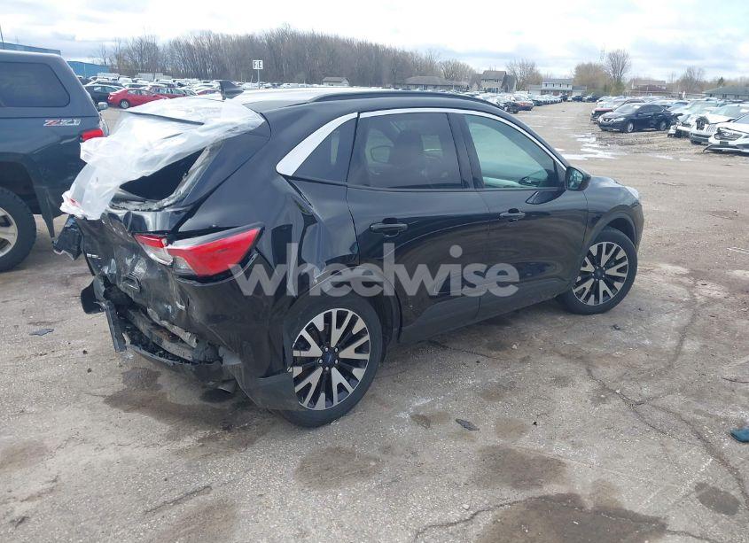 Photo 4 of 2020 Ford Escape SEL (VIN 1FMCU9H95LUC32837)