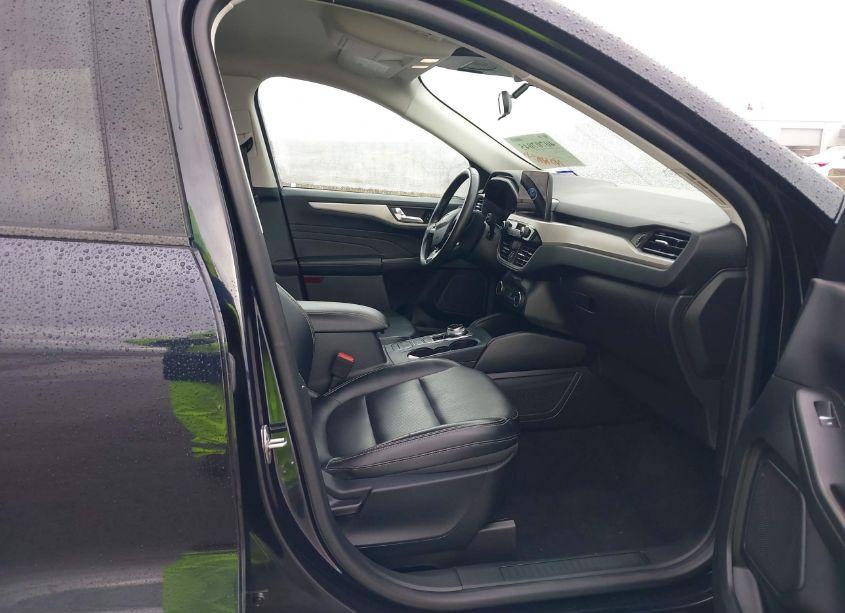 Photo 5 of 2021 Ford Escape SEL (VIN 1FMCU9H95MUB11243)