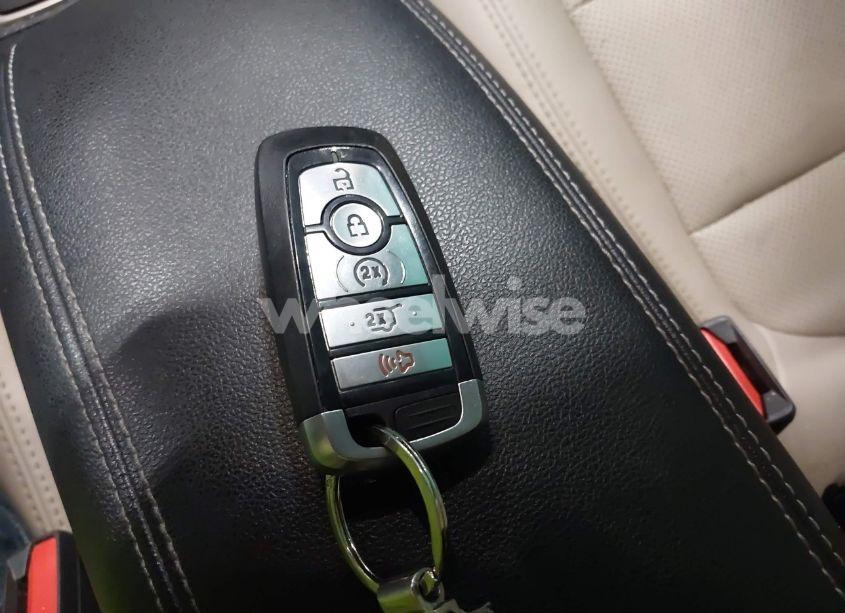 Photo 11 of 2022 Ford Escape SEL (VIN 1FMCU9H95NUA33192)