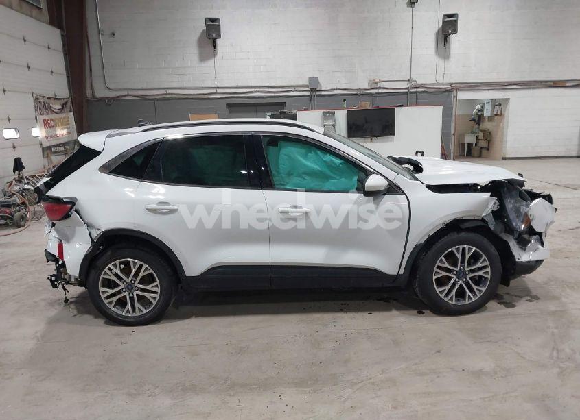 Photo 13 of 2022 Ford Escape SEL (VIN 1FMCU9H95NUA33192)