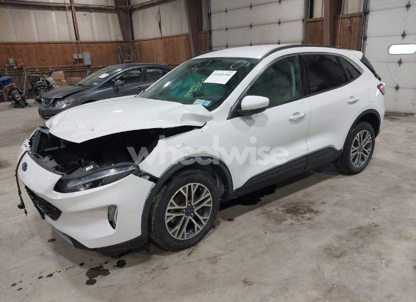 Photo 2 of 2022 Ford Escape SEL (VIN 1FMCU9H95NUA33192)