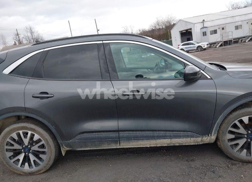 Photo 13 of 2020 Ford Escape SEL (VIN 1FMCU9H96LUA21145)