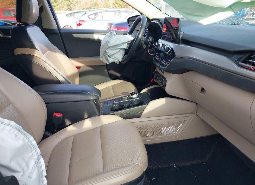 Photo 5 of 2020 Ford Escape SEL (VIN 1FMCU9H96LUA60933)