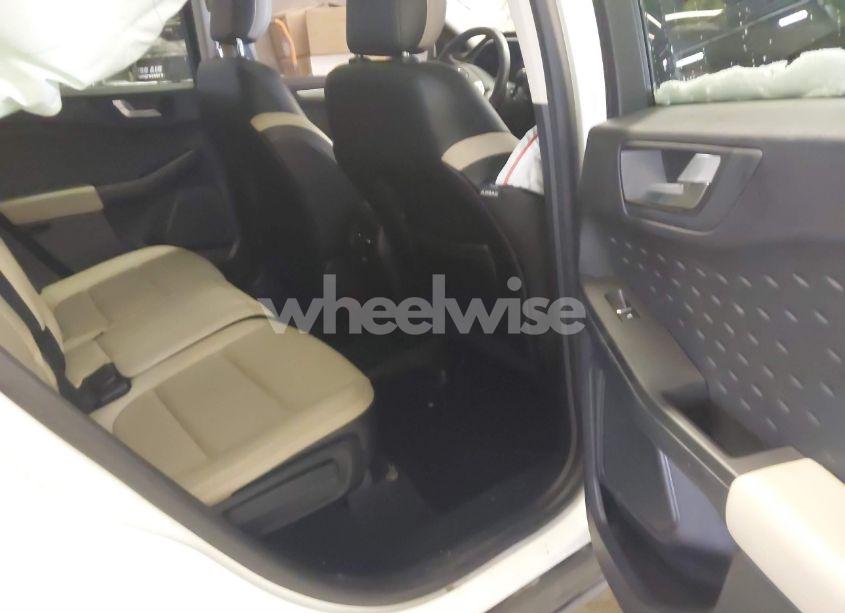 Photo 8 of 2020 Ford Escape SEL (VIN 1FMCU9H96LUB81641)