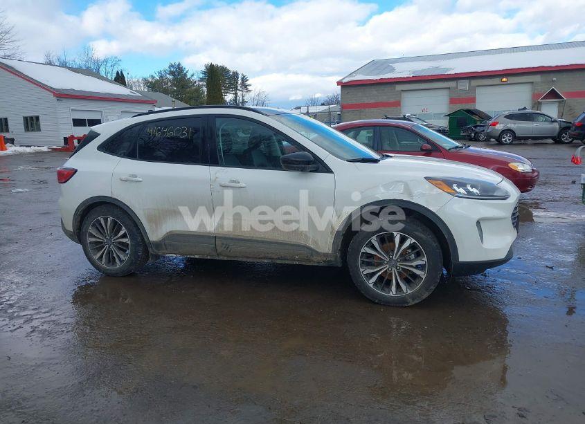 Photo 13 of 2022 Ford Escape SEL (VIN 1FMCU9H96NUB38257)