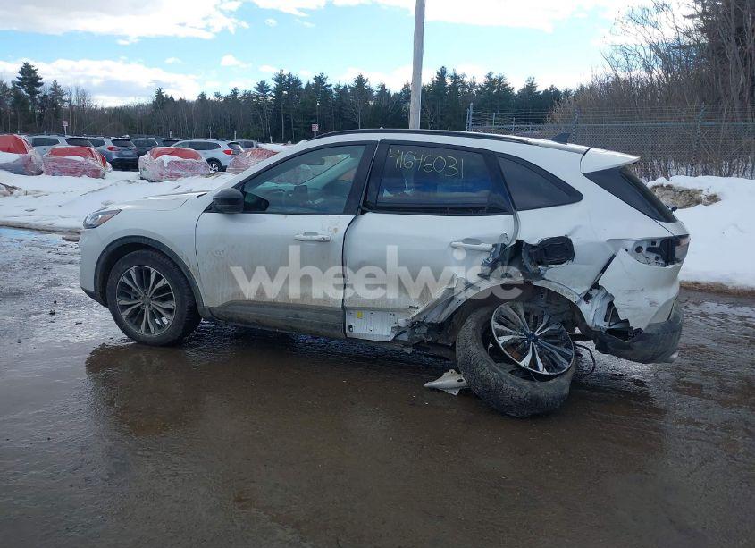 Photo 14 of 2022 Ford Escape SEL (VIN 1FMCU9H96NUB38257)