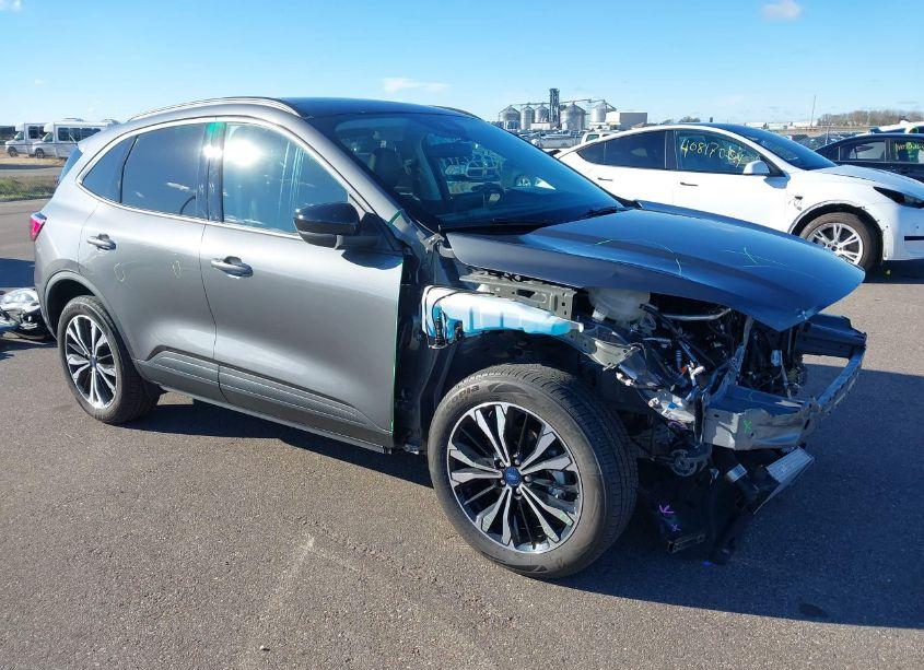 2022 Ford Escape SEL (VIN 1FMCU9H96NUB38694) main photo