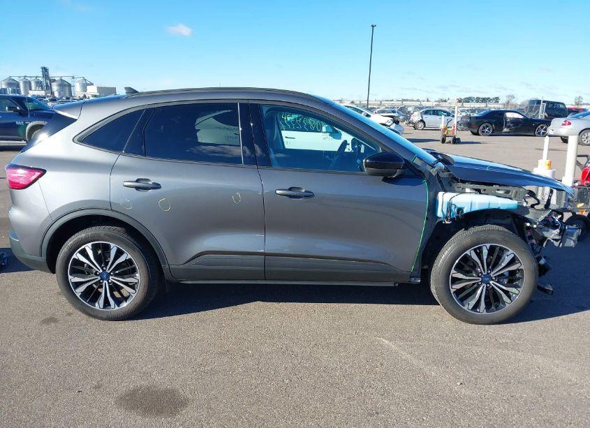 Photo 13 of 2022 Ford Escape SEL (VIN 1FMCU9H96NUB38694)