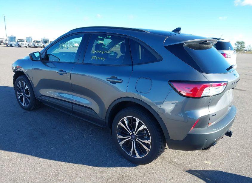 Photo 3 of 2022 Ford Escape SEL (VIN 1FMCU9H96NUB38694)