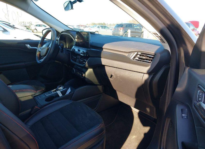 Photo 5 of 2022 Ford Escape SEL (VIN 1FMCU9H96NUB38694)