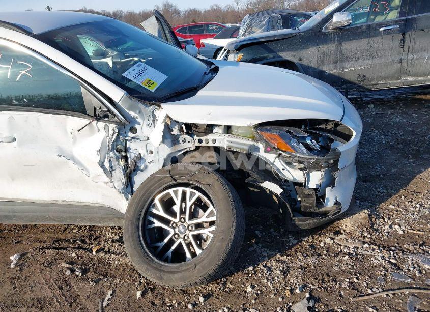 Photo 6 of 2020 Ford Escape SEL (VIN 1FMCU9H97LUA44546)