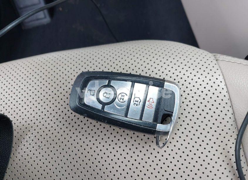 Photo 11 of 2020 Ford Escape SEL (VIN 1FMCU9H97LUC25422)