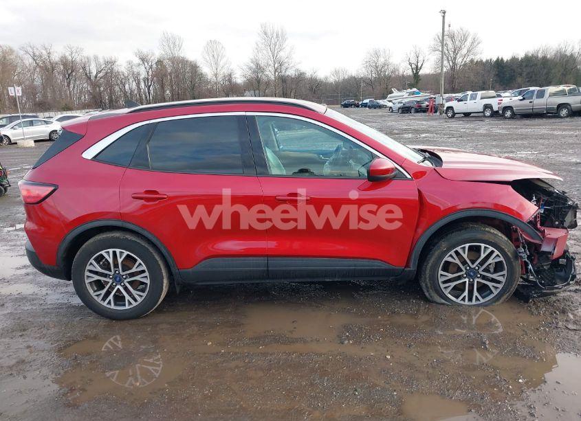 Photo 13 of 2020 Ford Escape SEL (VIN 1FMCU9H97LUC25422)