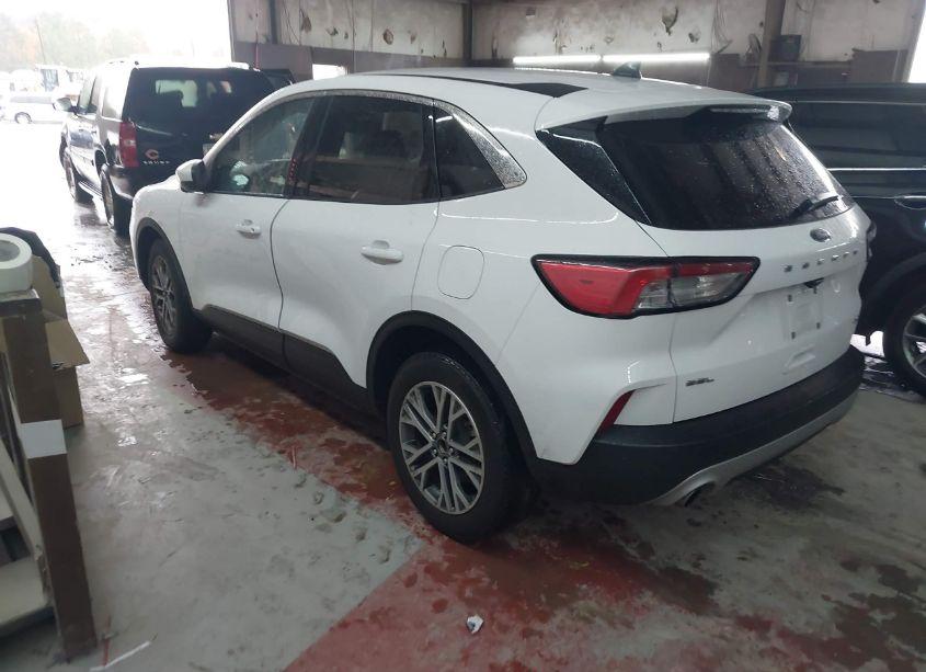 Photo 3 of 2022 Ford Escape SEL (VIN 1FMCU9H97NUA43707)
