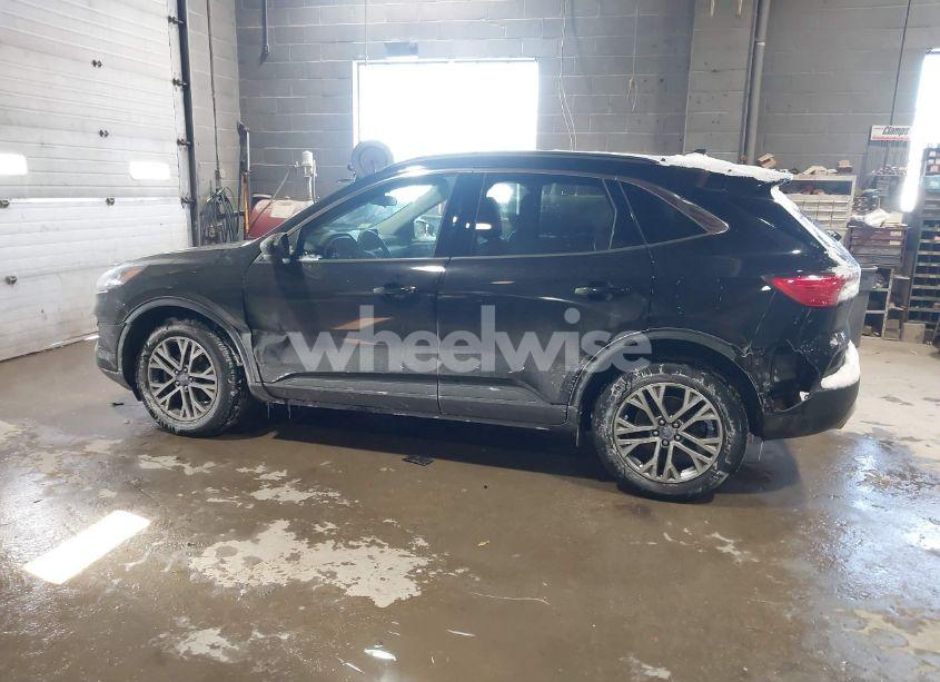 Photo 14 of 2022 Ford Escape SEL (VIN 1FMCU9H97NUB26618)