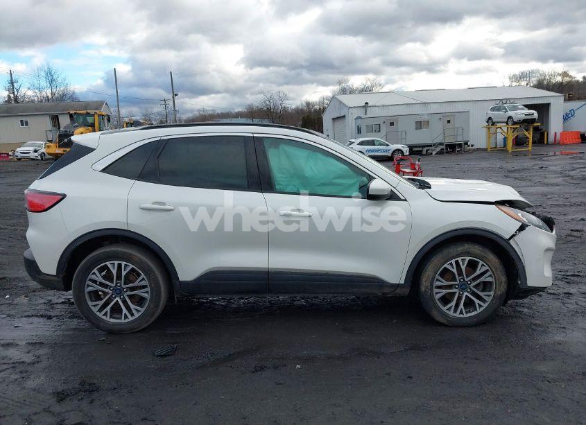 Photo 13 of 2020 Ford Escape SEL (VIN 1FMCU9H98LUA04847)