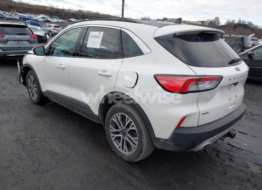 Photo 3 of 2020 Ford Escape SEL (VIN 1FMCU9H98LUA04847)