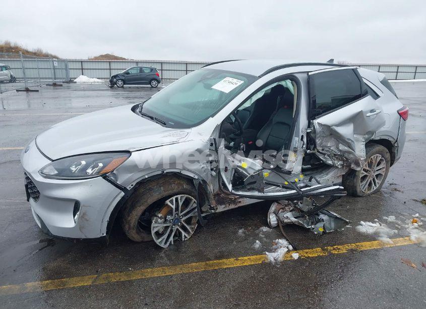 Photo 2 of 2020 Ford Escape SEL (VIN 1FMCU9H98LUB24146)